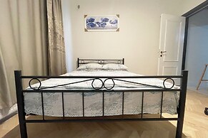 2BR and 2bath balcony apt in heart of isatanbul #3