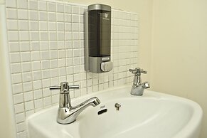 Warrington Suites by Relax Stays