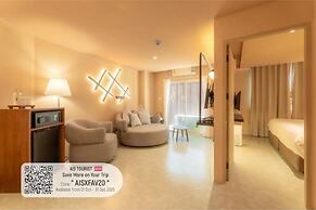 Mai Hotel