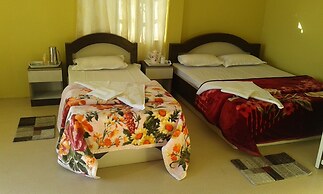 oak valley retreat homestay hostel cafe