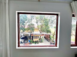 Noibai Sunflower Hotel