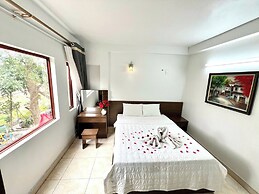 Noibai Sunflower Hotel