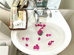 Noibai Sunflower Hotel