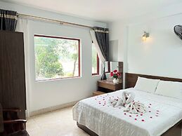 Noibai Sunflower Hotel