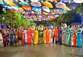 Noibai Sunflower Hotel