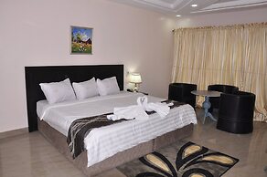 Aaliyah Royale Hotel