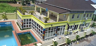 Aaliyah Royale Hotel