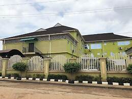 Aaliyah Royale Hotel