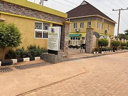 Aaliyah Royale Hotel