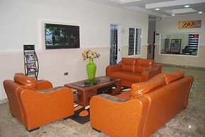 Aaliyah Royale Hotel