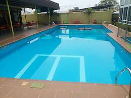 Aaliyah Royale Hotel