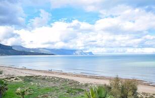 Seafront Apartment in Alcamo