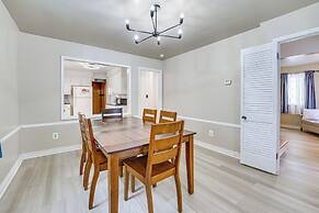 15 Mi to Dtwn Detroit: Cozy Family Home w/ Yard!