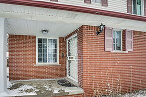 15 Mi to Dtwn Detroit: Cozy Family Home w/ Yard!
