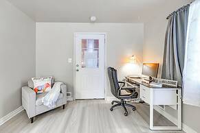 15 Mi to Dtwn Detroit: Cozy Family Home w/ Yard!