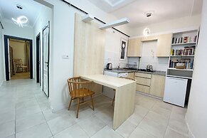 2BR2Bath Central Apt Close to Nişantaşi
