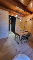 Scenic Apartment With Garden
