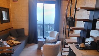 Scenic Apartment With Garden