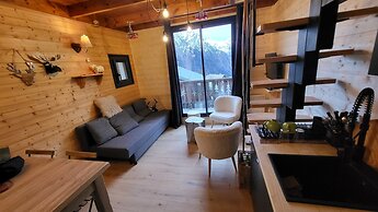 Scenic Apartment With Garden