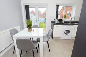 Derby 2 Bed House 3 Min Walk to Hospital