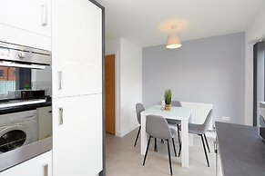 Derby 2 Bed House 3 Min Walk to Hospital