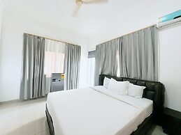 Golden Crystal Hotel