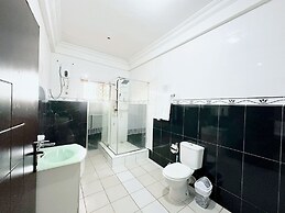Golden Crystal Hotel