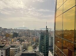 studio unit with pool and gym