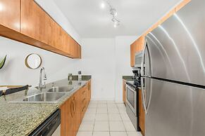 Relax & Feel The Good Vibes In Our Condo