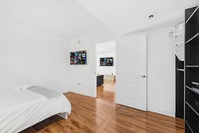 Relax & Feel The Good Vibes In Our Condo