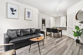 DC Charm in Crystal Apartments