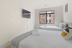 DC Charm in Crystal Apartments