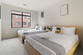 DC Charm in Crystal Apartments