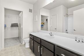 DC Charm in Crystal Apartments