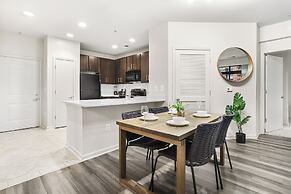 DC Charm in Crystal Apartments