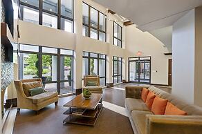 DC Charm in Crystal Apartments