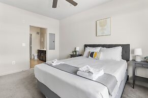 DC Charm in Crystal Apartments