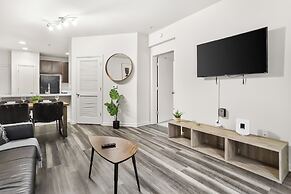 DC Charm in Crystal Apartments