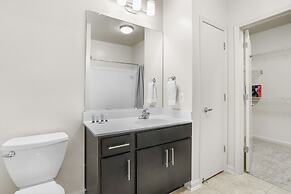 DC Charm in Crystal Apartments