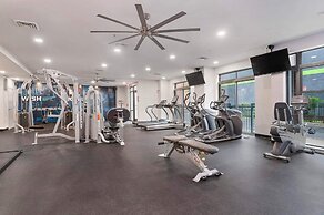 DC Charm in Crystal Apartments