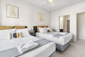 DC Charm in Crystal Apartments