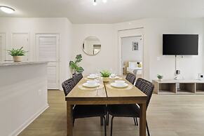 DC Charm in Crystal Apartments