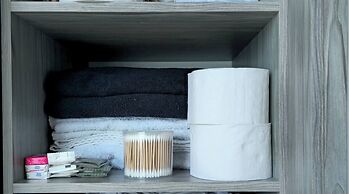 Room-sofa Bed Stay Rooftop Pool & Gym, A