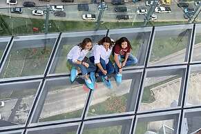 Room-sofa Bed Stay Rooftop Pool & Gym, A