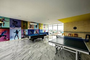 Room-sofa Bed Stay Rooftop Pool & Gym, A