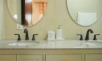 Ocean Breeze Luxury Apartments