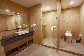 LABERSA HOTEL AND CONVENTION CENTER TOBA