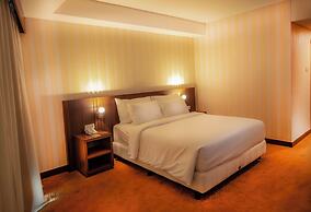 LABERSA HOTEL AND CONVENTION CENTER TOBA