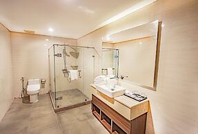 LABERSA HOTEL AND CONVENTION CENTER TOBA