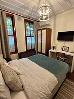 Levant Pension de Luxe